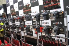 ヘッドライト「ZEXUS(ゼクサス)」冨士灯器株式会社ブース！